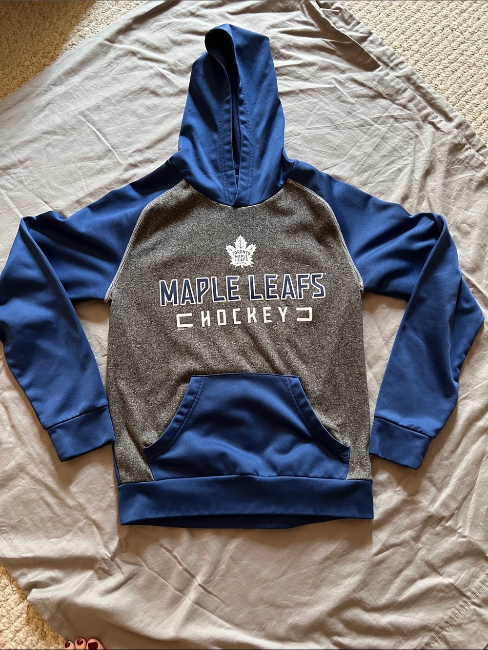 Toronto Maple Leafs hockey fanatics hoodie men’s sz. S. Good cond.